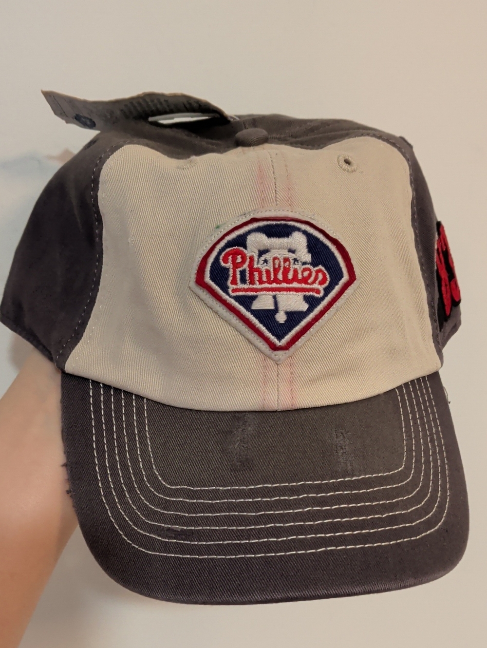 NWT NFL Philadelphia Phillies Distressed 83 Retro Style Baseball Cap
